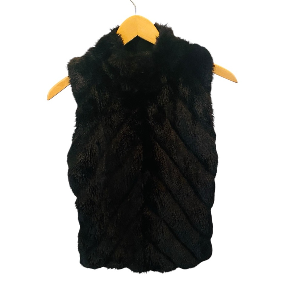 MODA INTERNATIONAL Black Faux Fur Zip Up Sweater Vest
